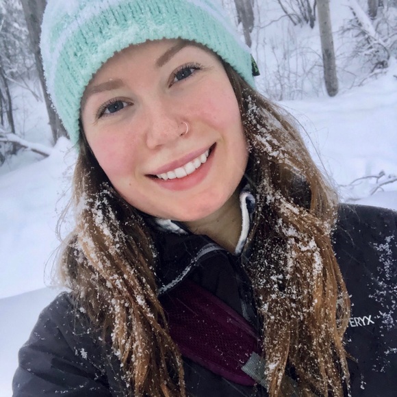 Meet your Posher, Anna - Picture 2 of 2